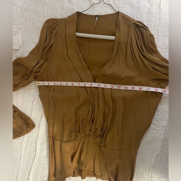 YFB Young Fabulous & Broke long sleeve medium blouse - Picture 5 of 5